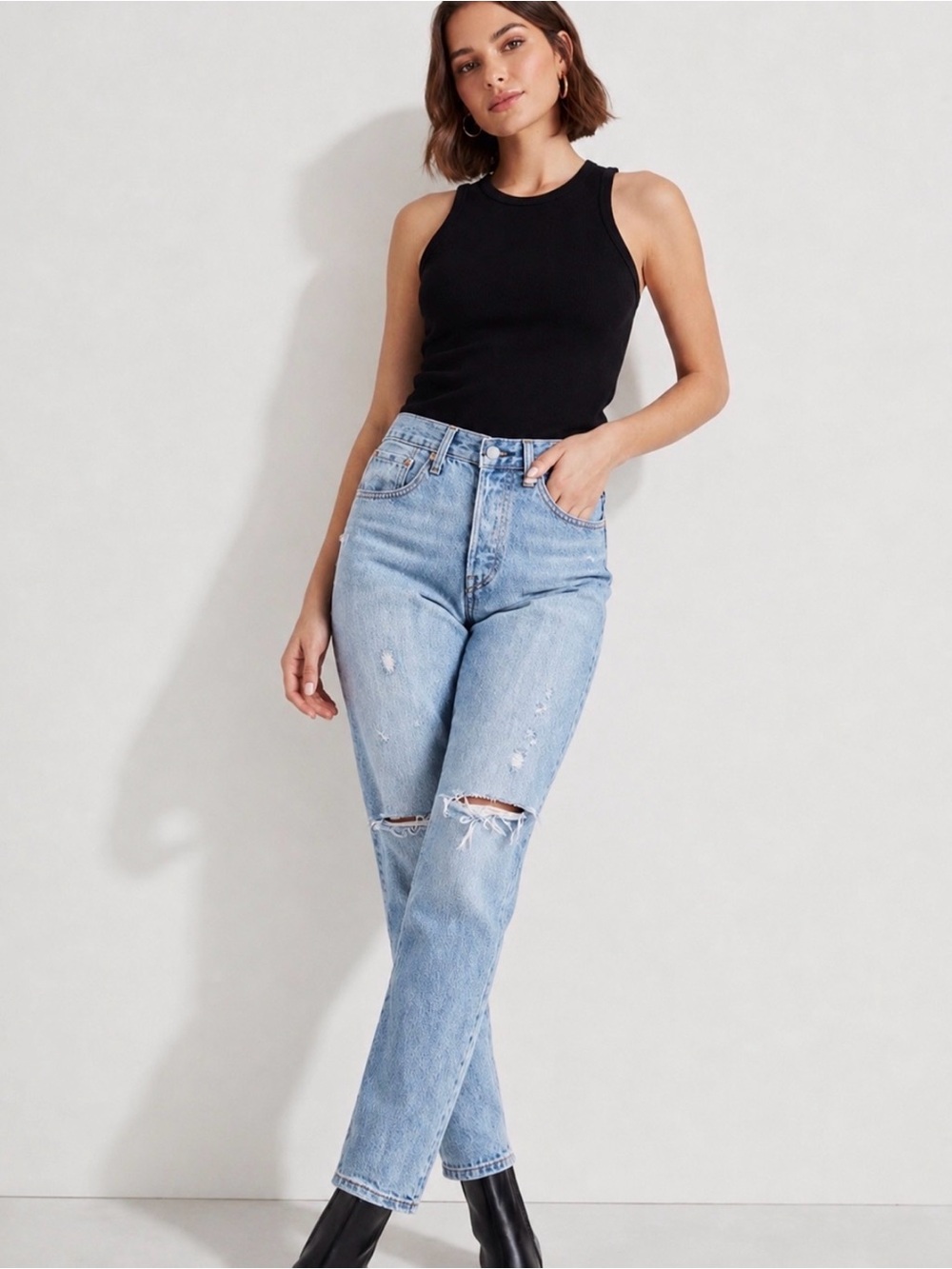 Levi’s 501 Original Distressed Straight Leg Jeans Size 26